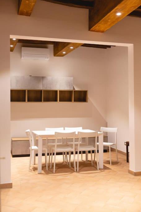 Cozy And Charmin 3Br Apartment Steps By Duomo Florença Exterior foto