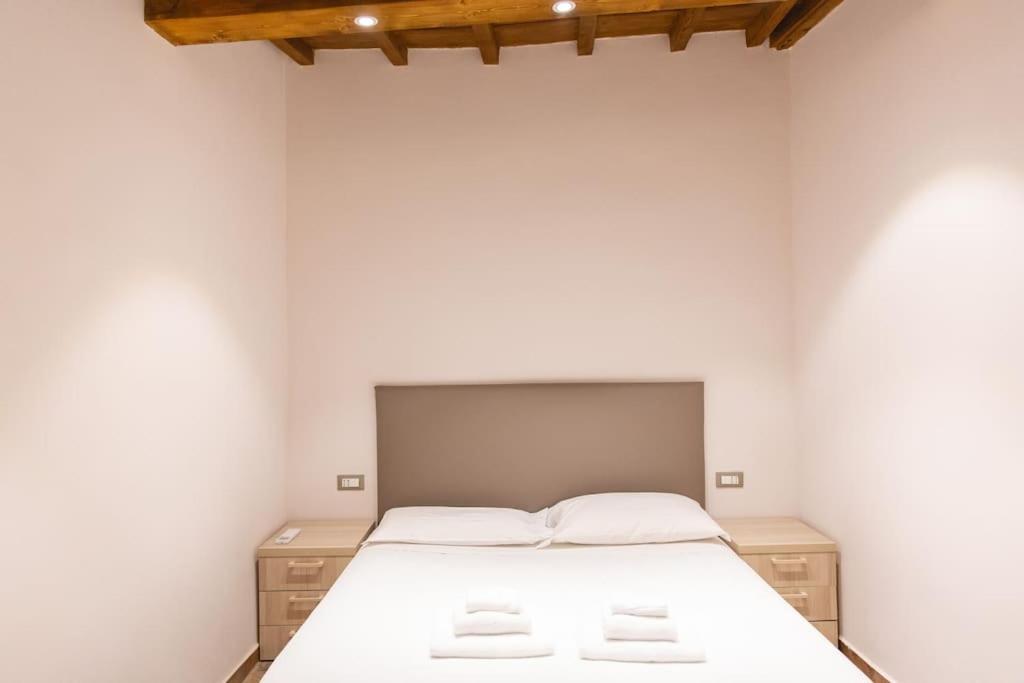 Cozy And Charmin 3Br Apartment Steps By Duomo Florença Exterior foto